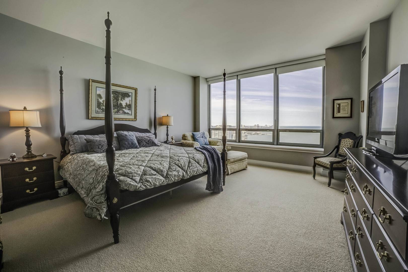 600 N LAKE SHORE Drive Unit: 4005