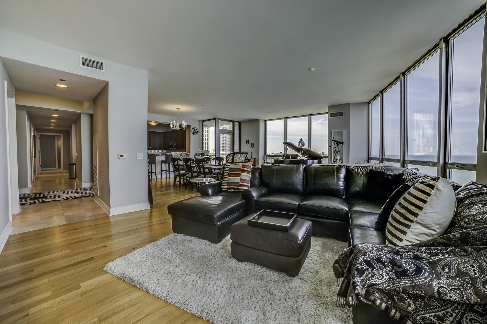 600 N LAKE SHORE Drive Unit: 4005