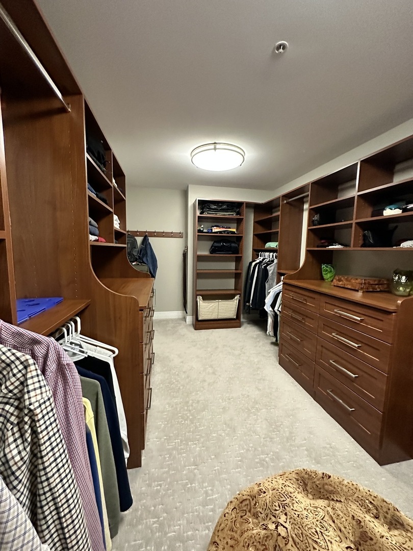 600 N LAKE SHORE Drive Unit: 2712
