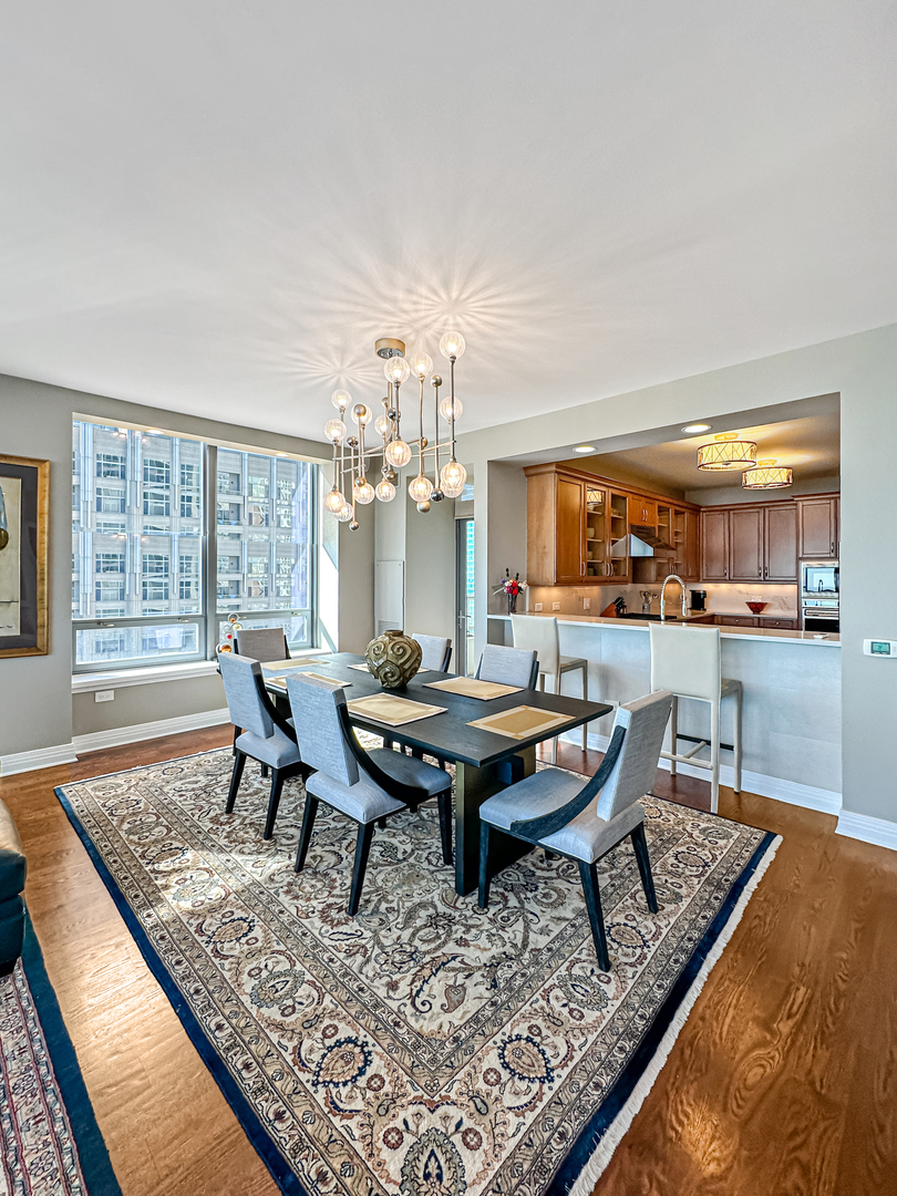 600 N LAKE SHORE Drive Unit: 2712