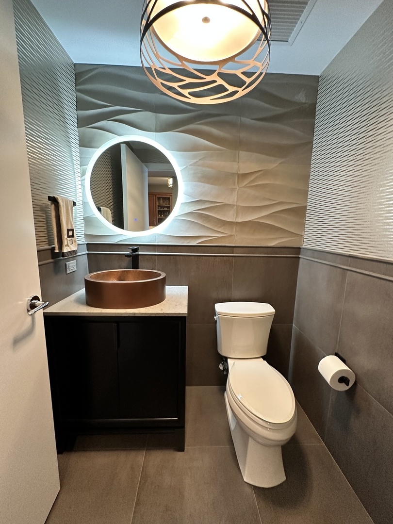 600 N LAKE SHORE Drive Unit: 2712