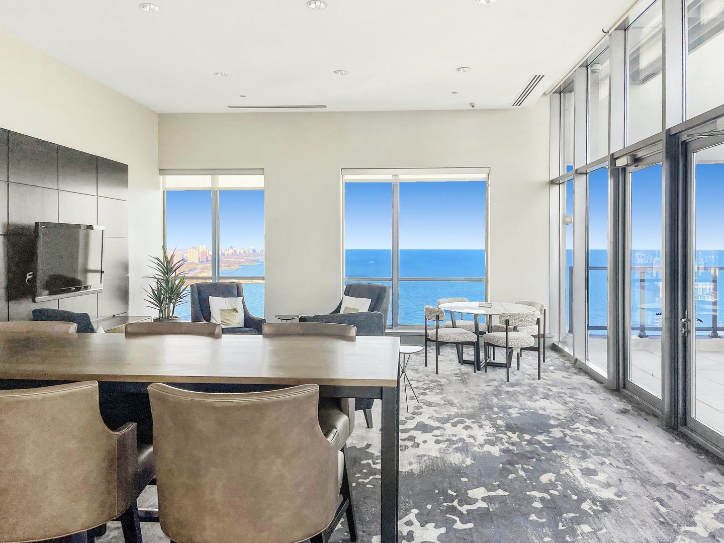 600 N LAKE SHORE Drive Unit: 2712