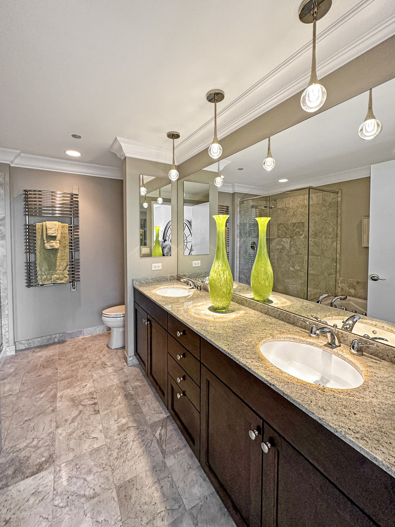 600 N LAKE SHORE Drive Unit: 2712