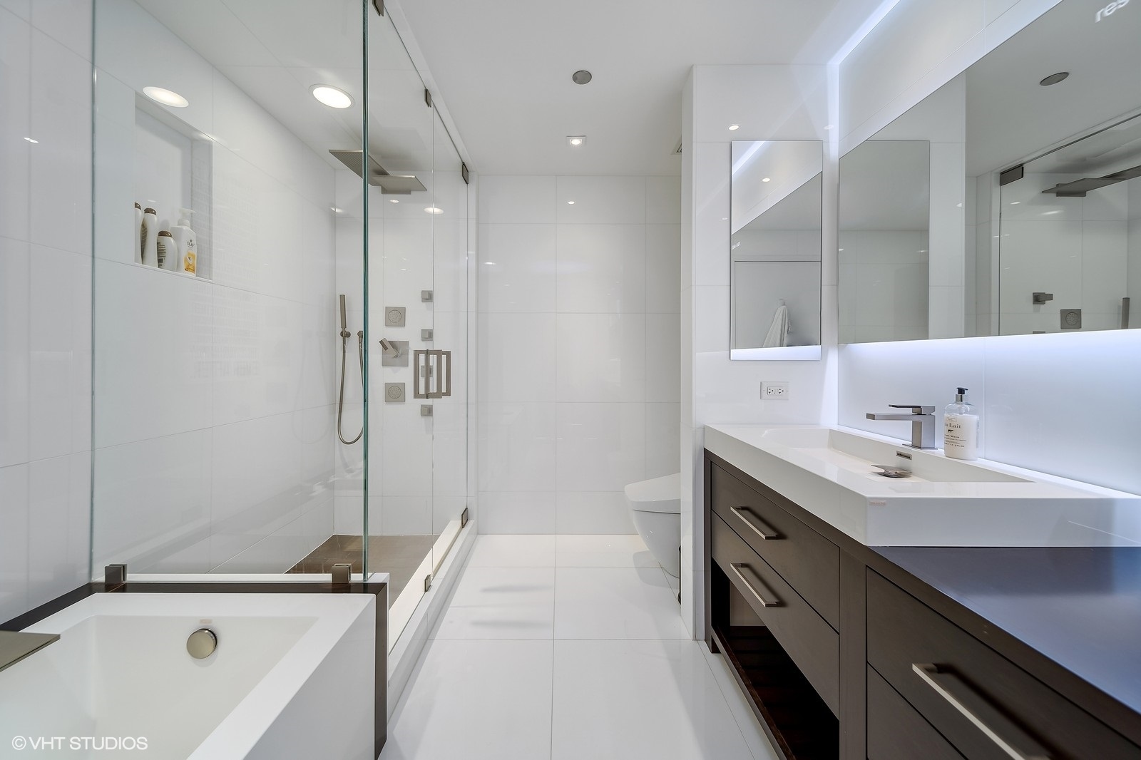 600 N Lake Shore Drive Unit: 4612