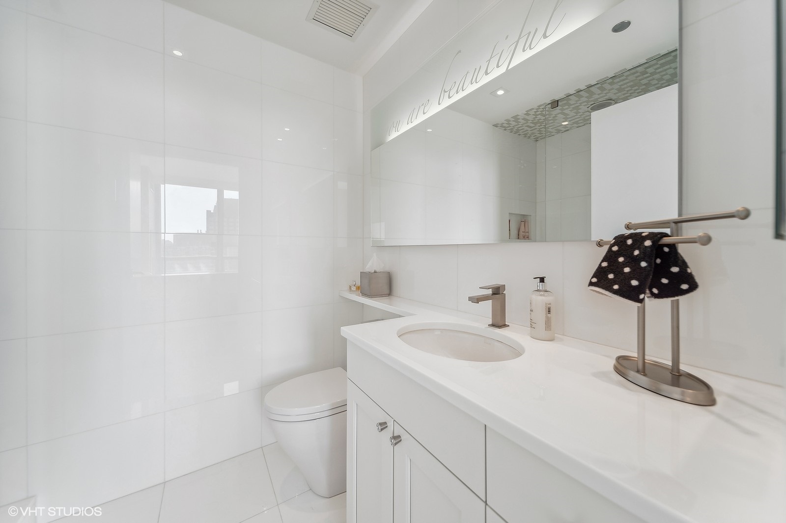 600 N Lake Shore Drive Unit: 4612