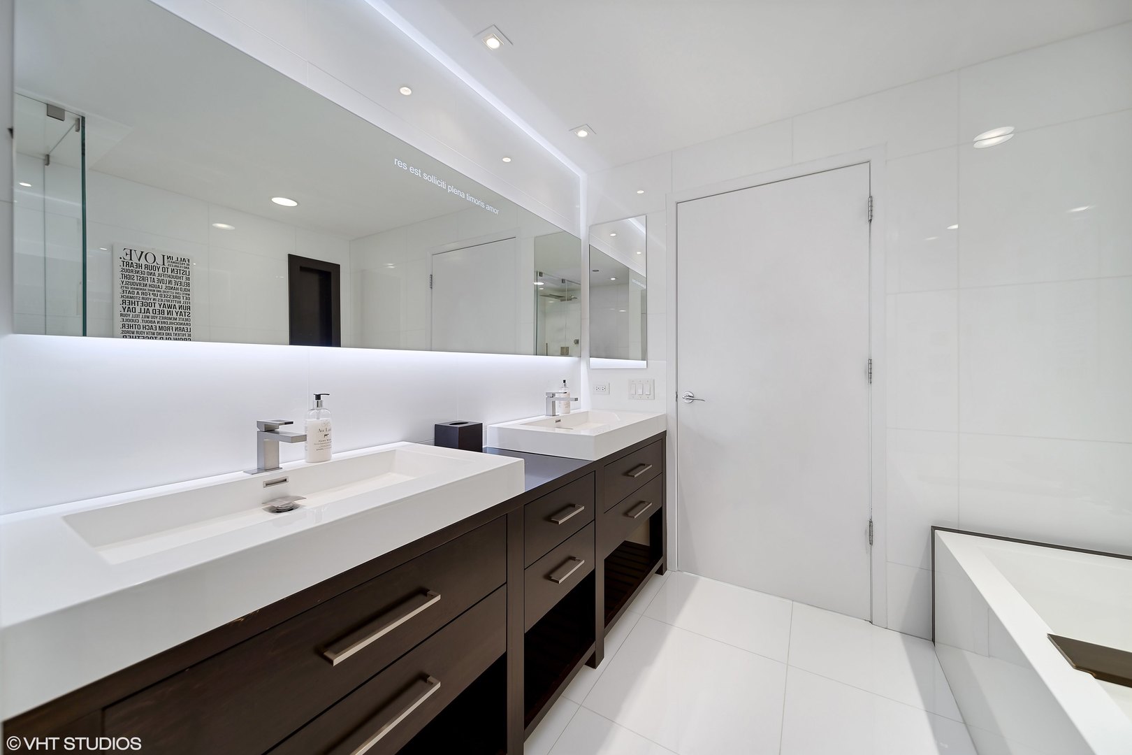 600 N Lake Shore Drive Unit: 4612
