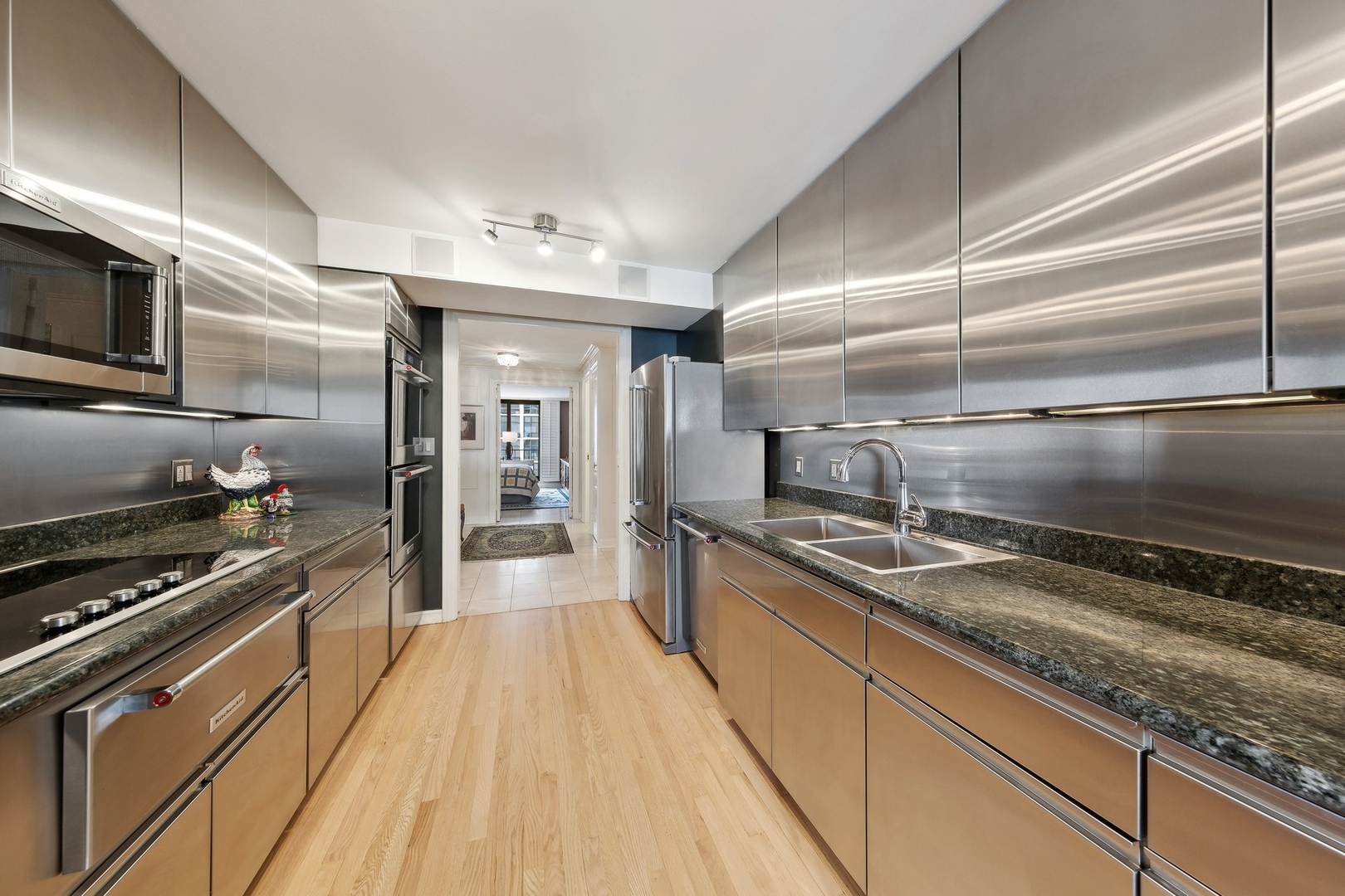 1212 N Lake Shore Drive Unit: 13CN
