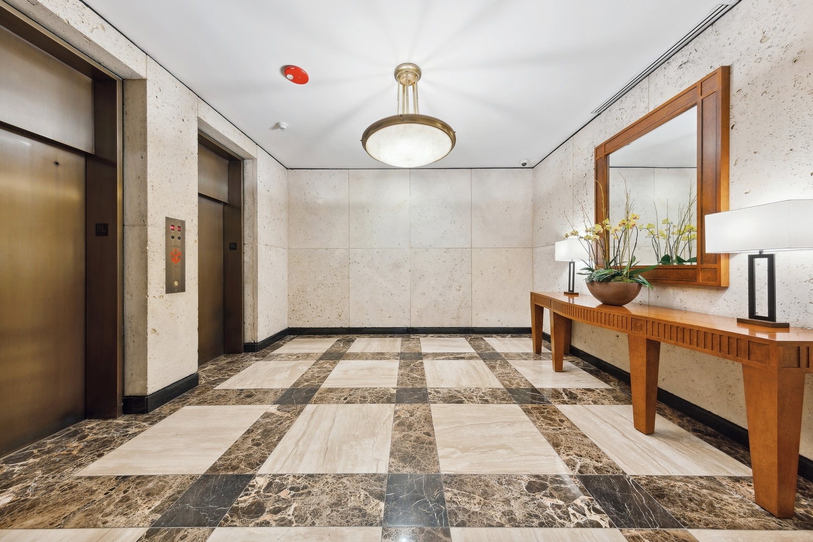 1212 N Lake Shore Drive Unit: 13CN