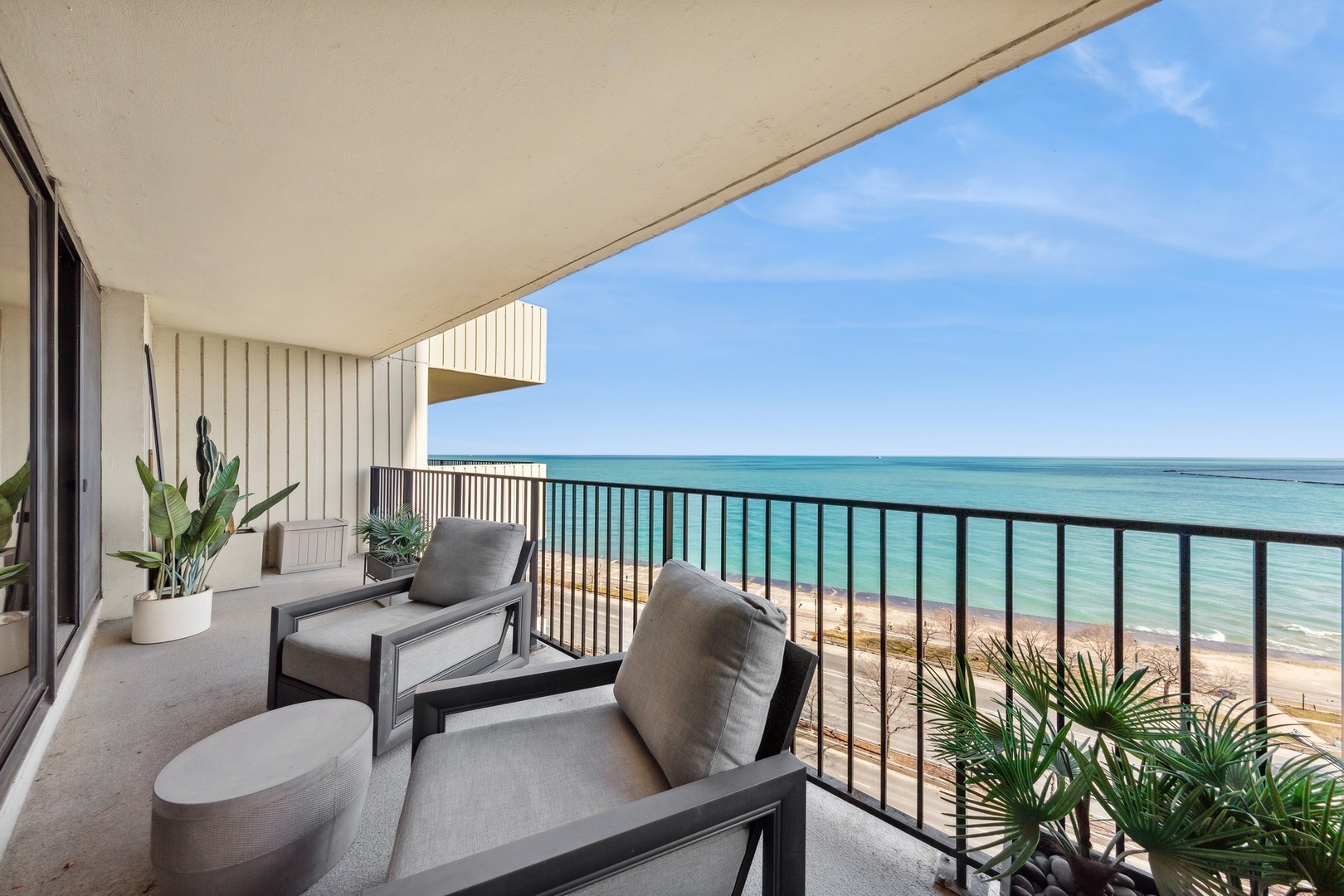 1212 N Lake Shore Drive Unit: 13CN