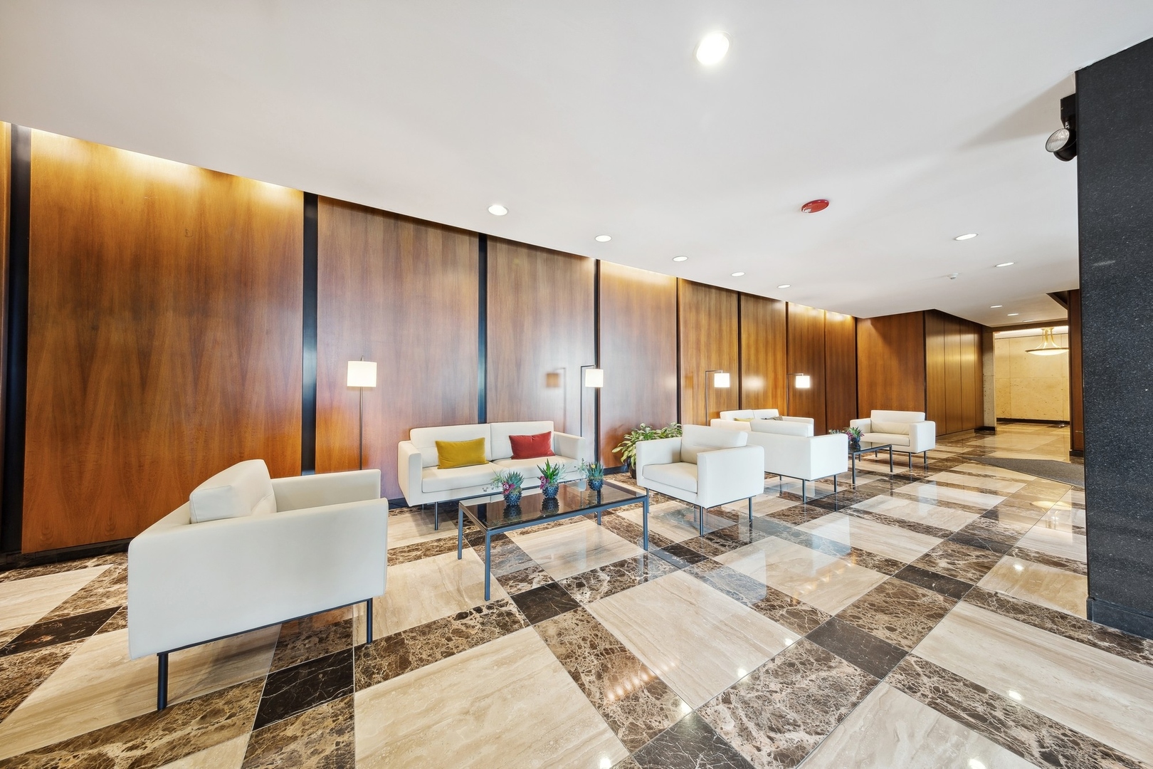 1212 N Lake Shore Drive Unit: 13CN