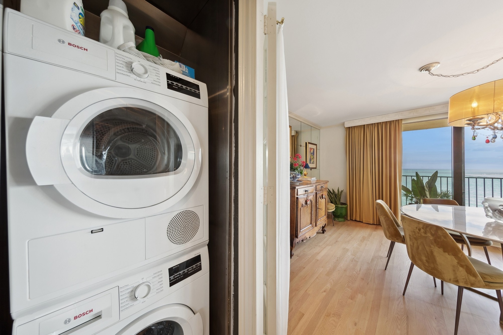 1212 N Lake Shore Drive Unit: 13CN