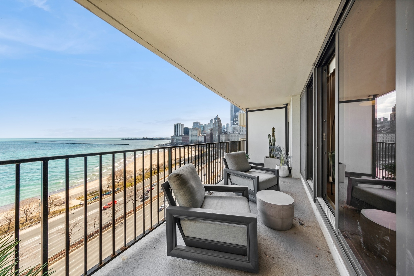 1212 N Lake Shore Drive Unit: 13CN