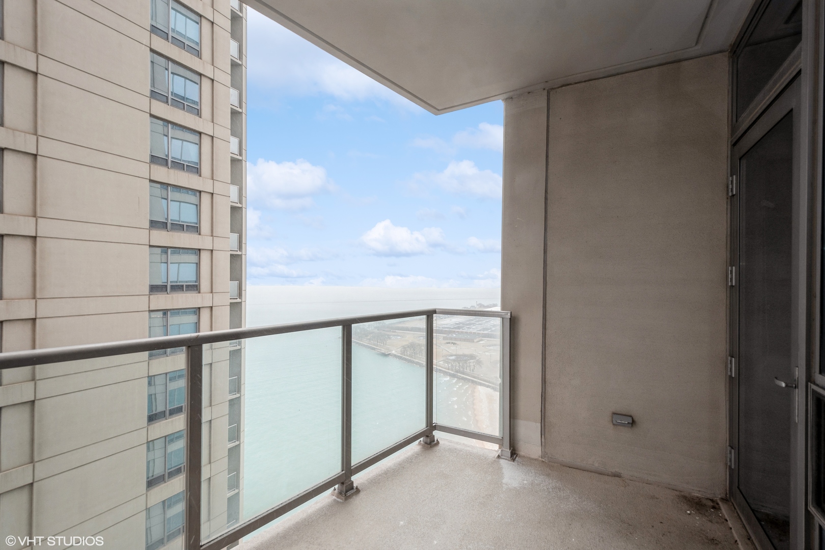 600 N Lake Shore Drive Unit: 2610