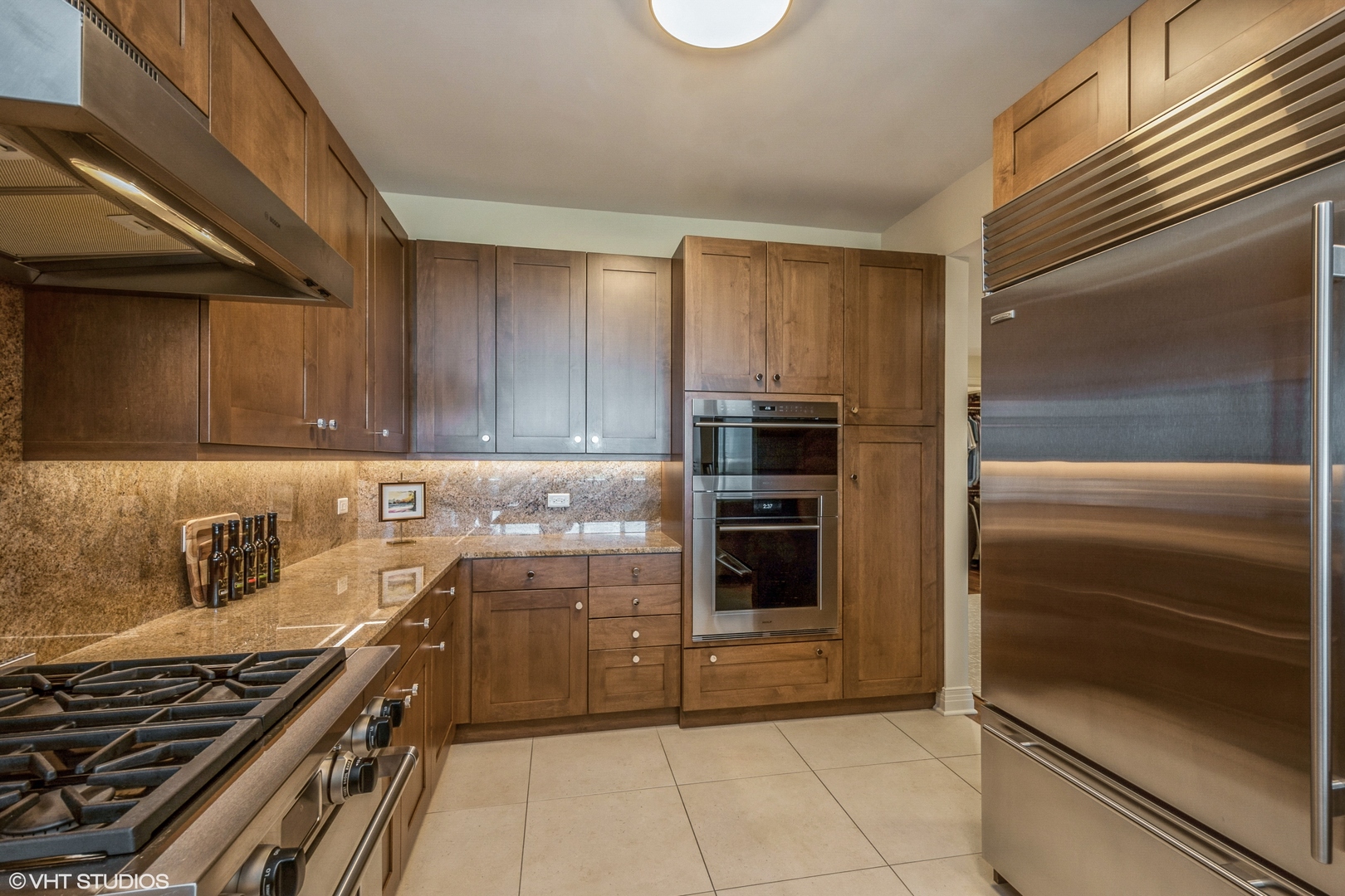 600 N LAKE SHORE Drive Unit: 512