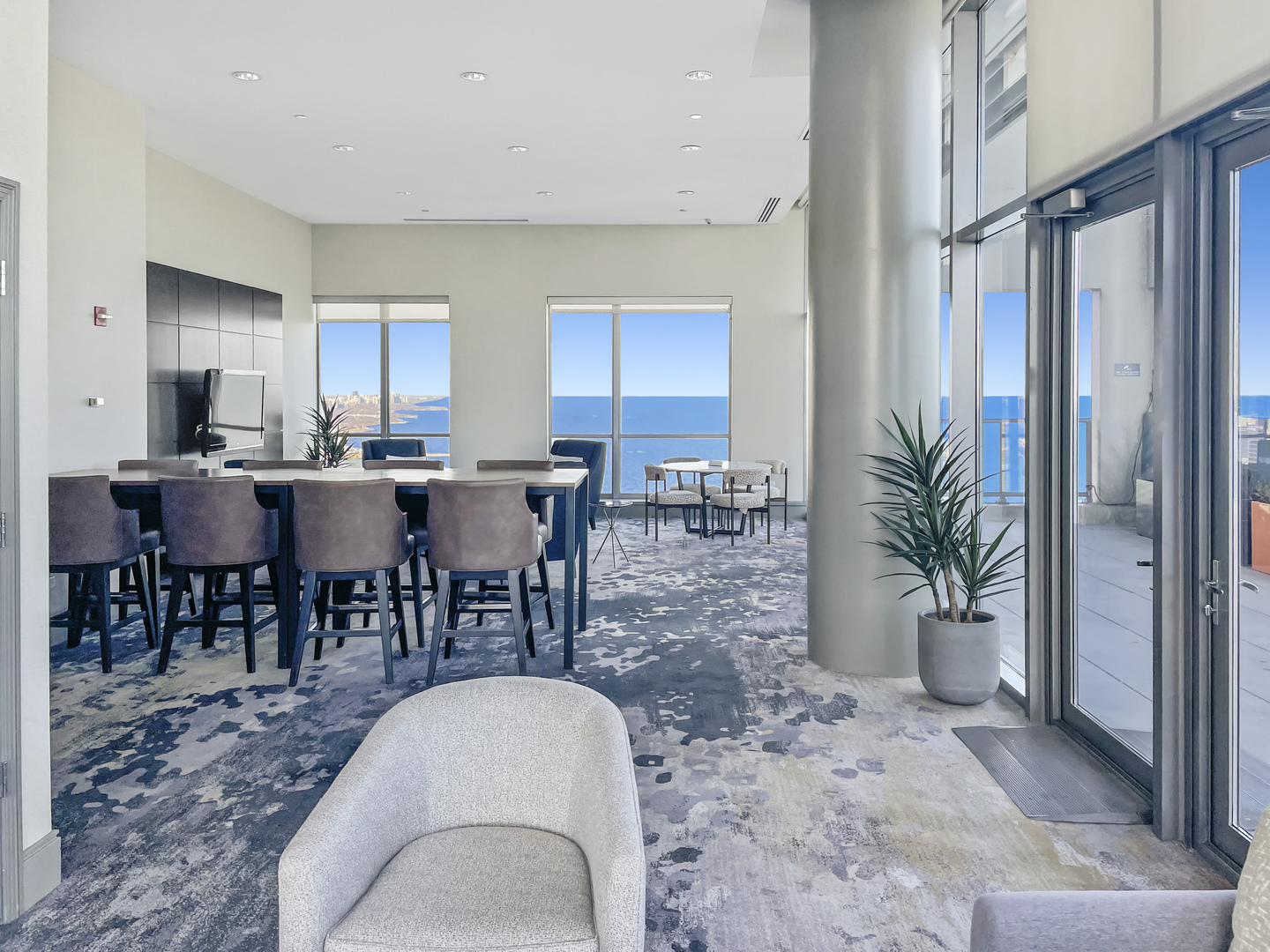 600 N LAKE SHORE Drive Unit: 512