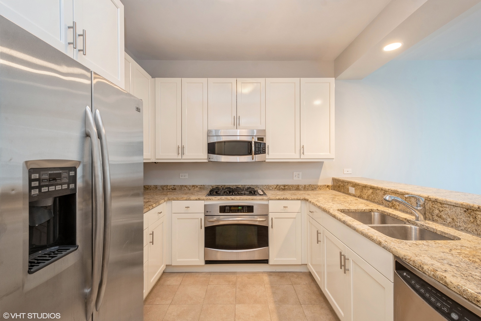 600 N Lake Shore Drive Unit: 2010