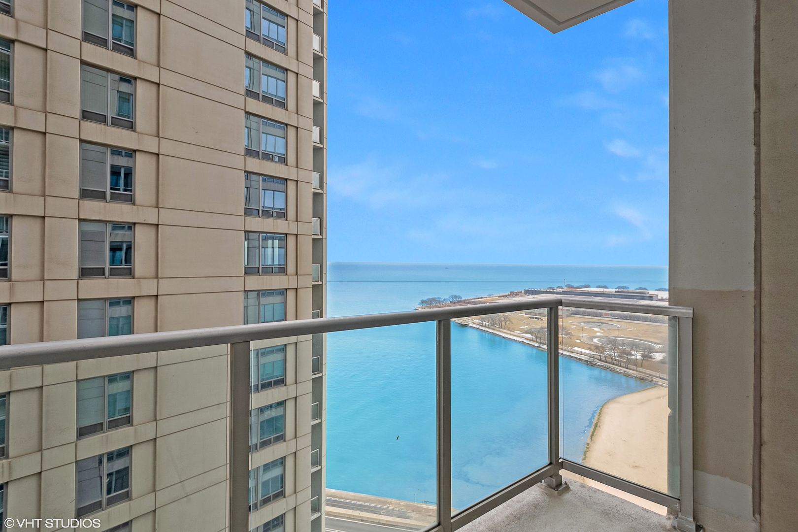 600 N Lake Shore Drive Unit: 2010