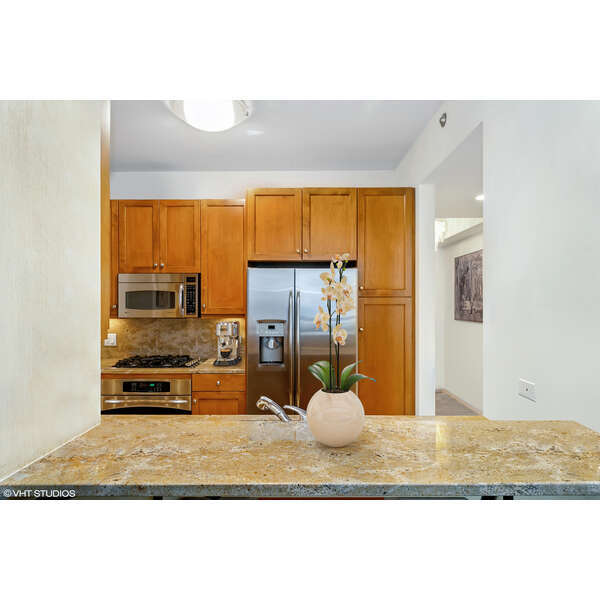 600 N Lake Shore Drive Unit: 2203