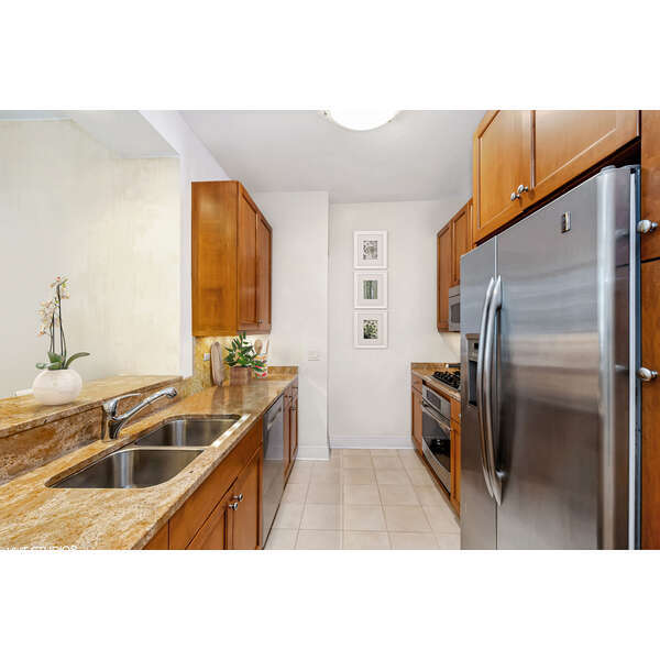 600 N Lake Shore Drive Unit: 2203