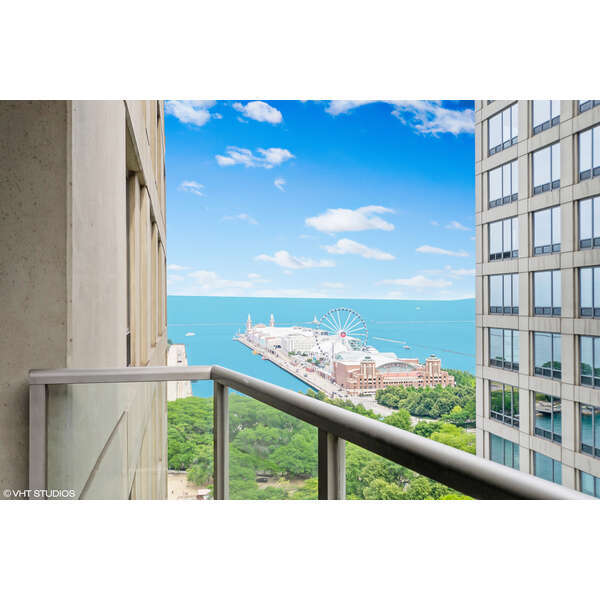 600 N Lake Shore Drive Unit: 2203