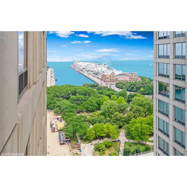 600 N Lake Shore Drive Unit: 2203
