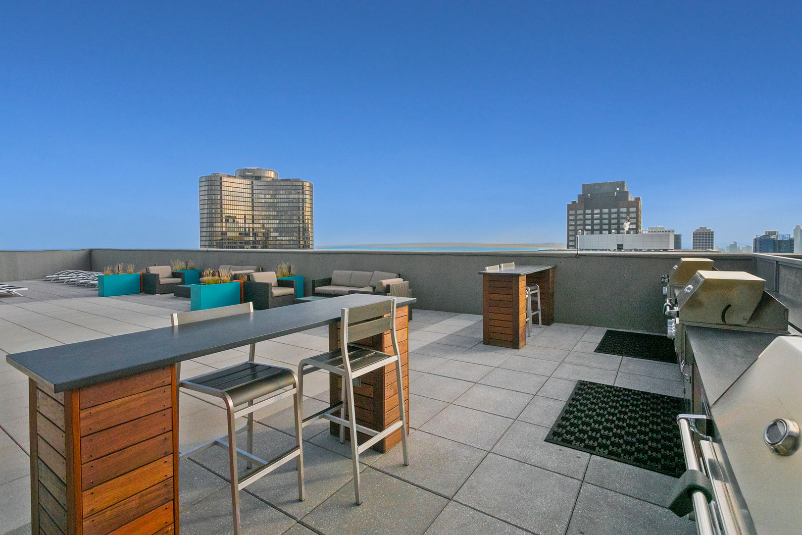 600 N LAKE SHORE Drive Unit: 812