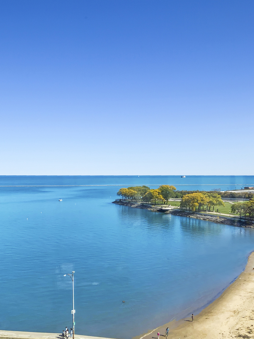 600 N LAKE SHORE Drive Unit: 812