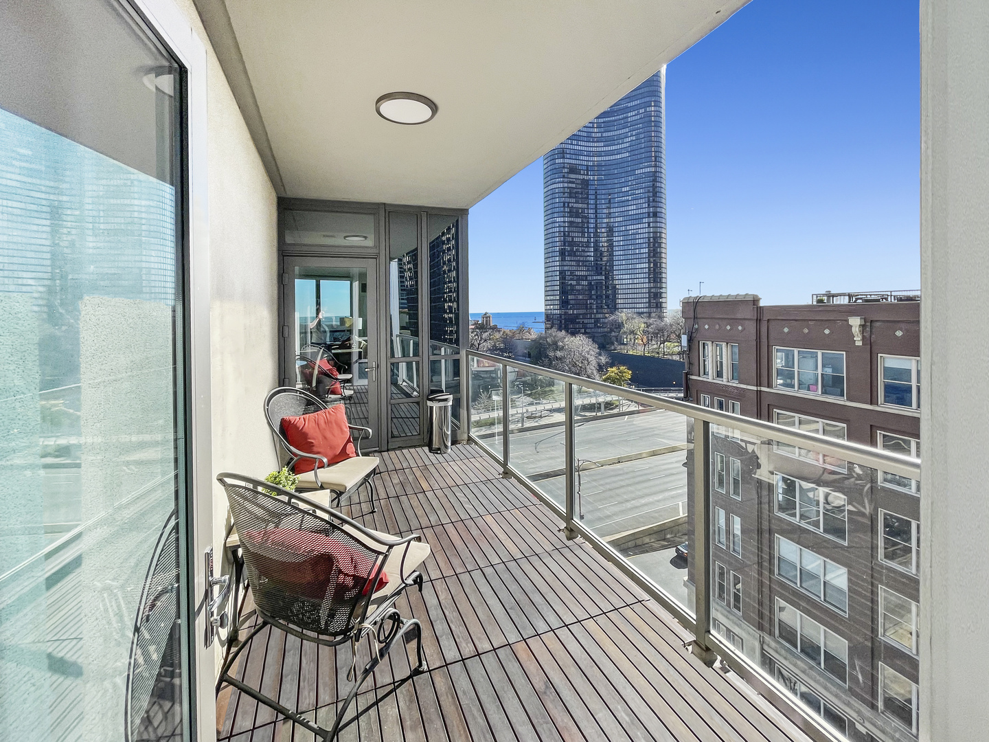 600 N LAKE SHORE Drive Unit: 812