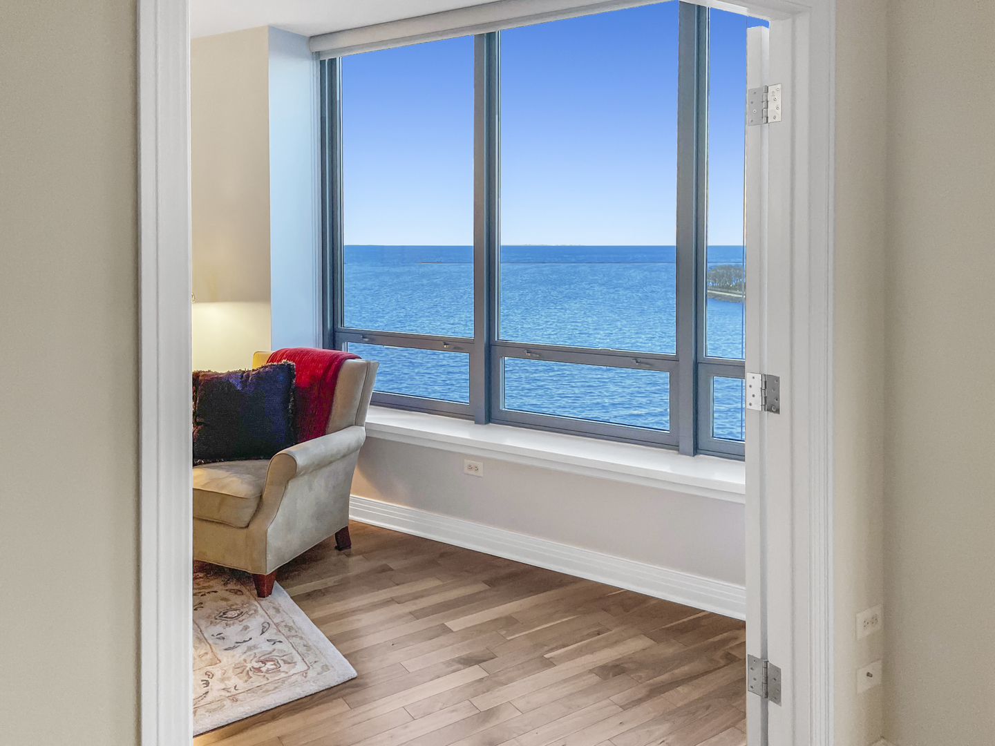 600 N LAKE SHORE Drive Unit: 812