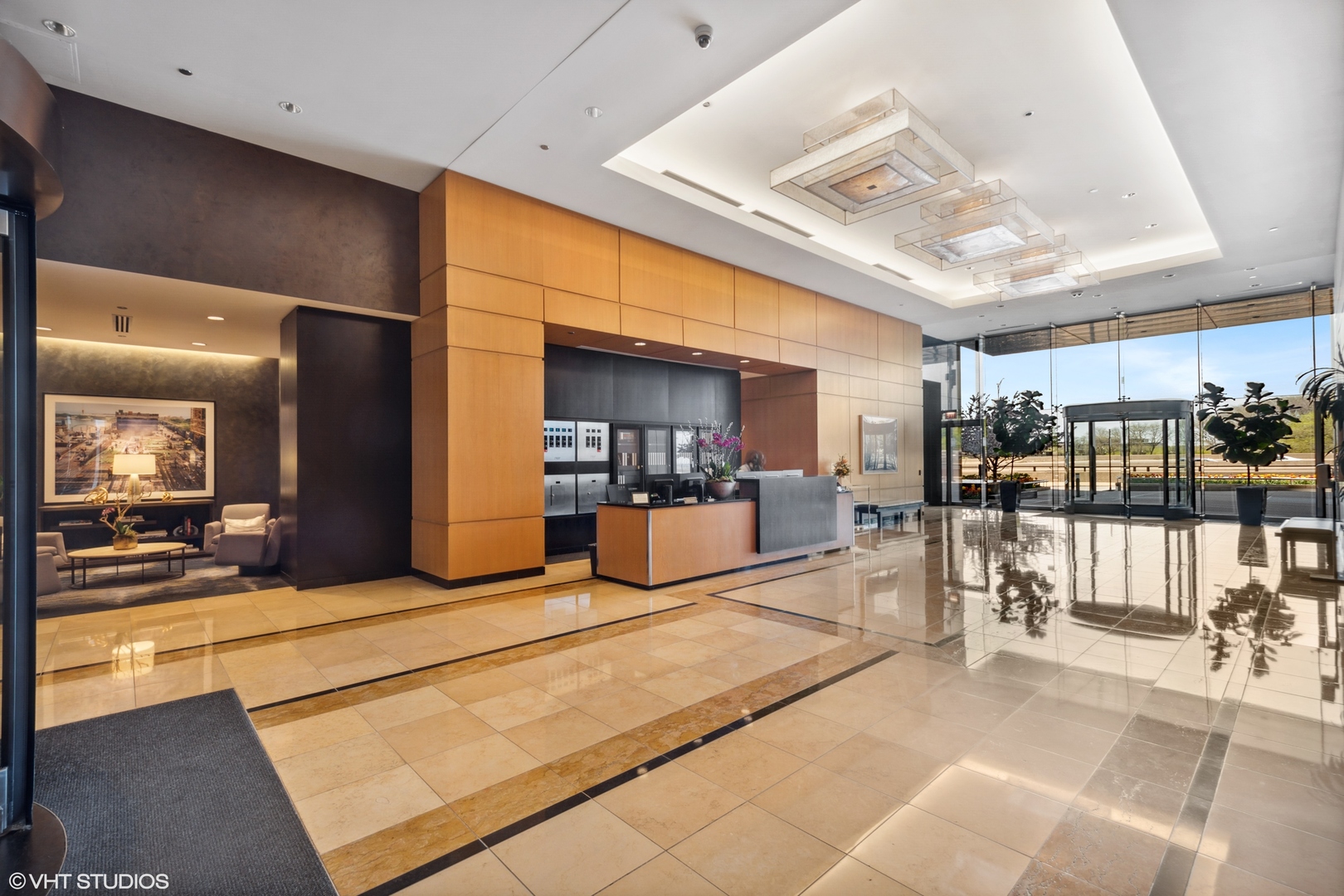 600 N LAKE SHORE Drive Unit: 812