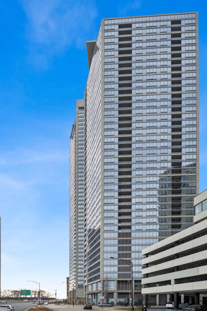 600 N LAKE SHORE Drive Unit: 3508