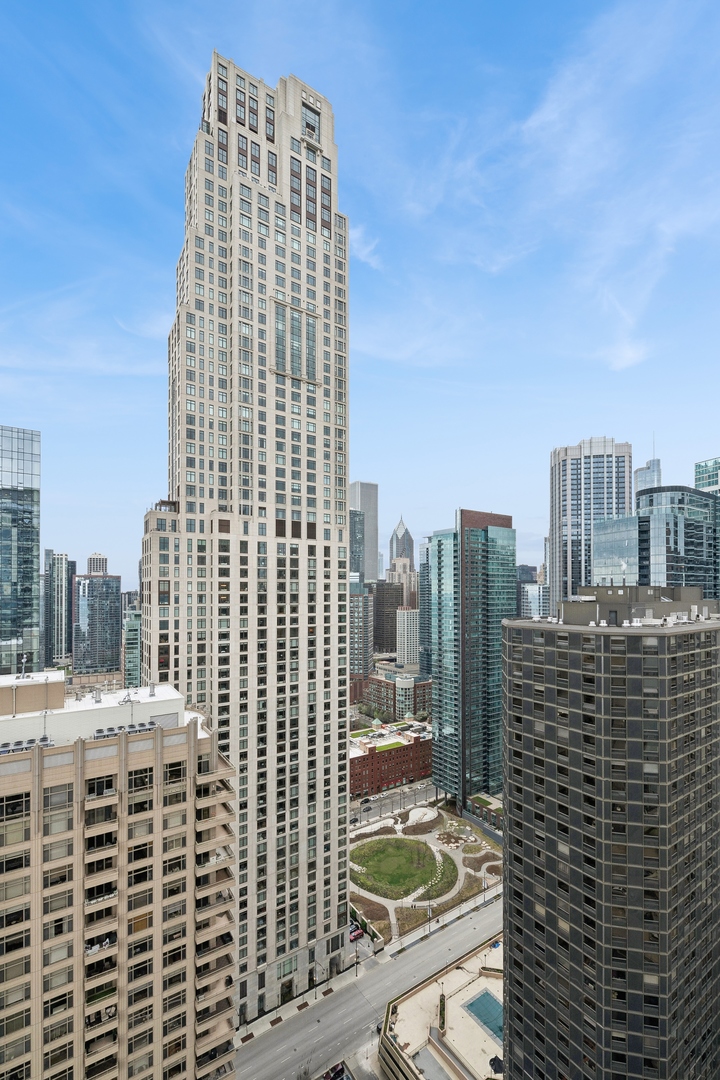 600 N LAKE SHORE Drive Unit: 3508
