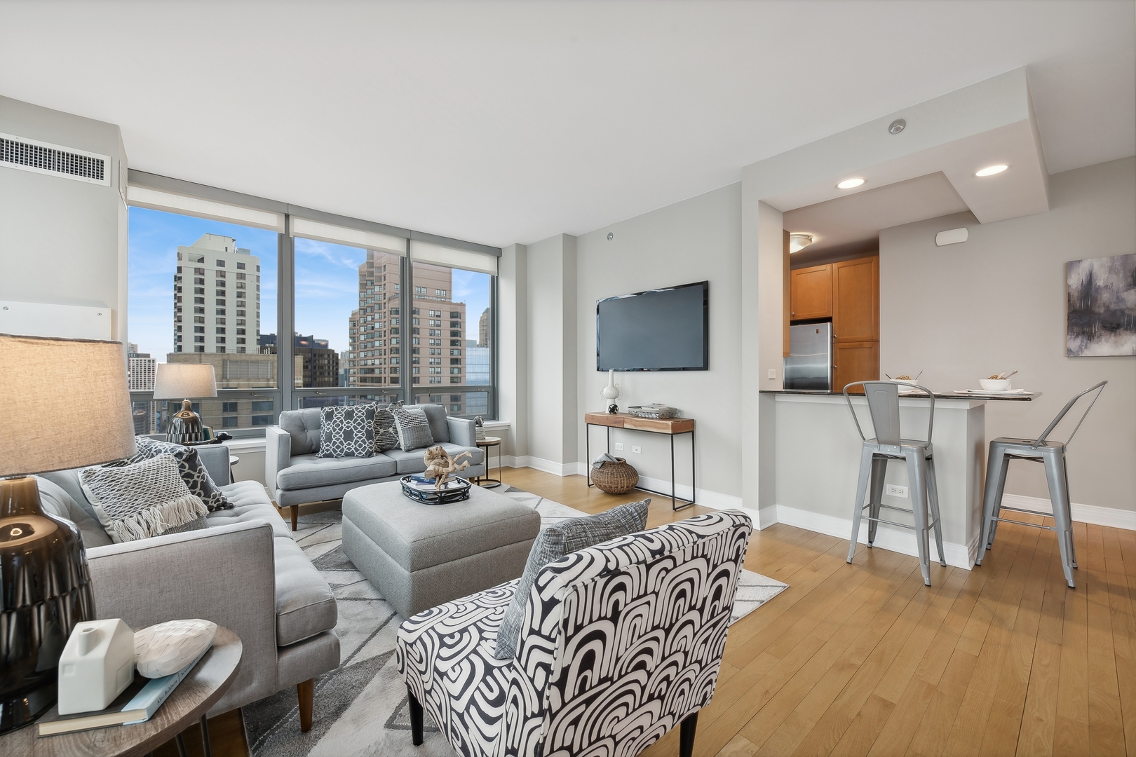 600 N LAKE SHORE Drive Unit: 3508