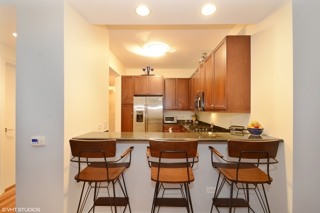 600 N LAKE SHORE Drive Unit: 1007