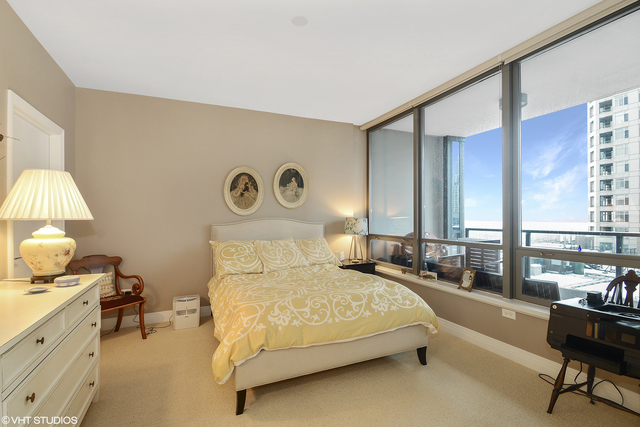 600 N LAKE SHORE Drive Unit: 1007