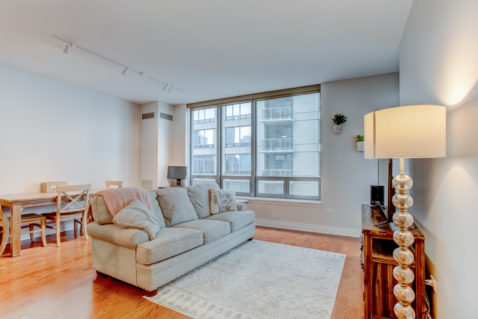 600 N Lake Shore Drive Unit: 3210