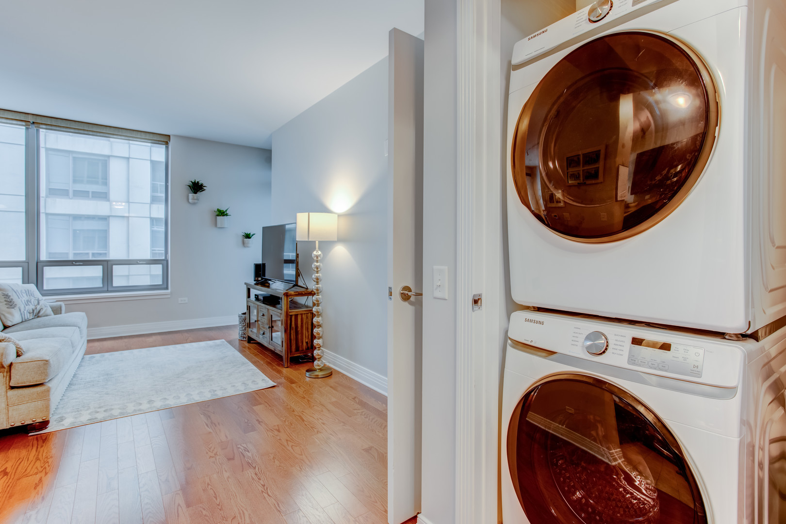 600 N Lake Shore Drive Unit: 3210
