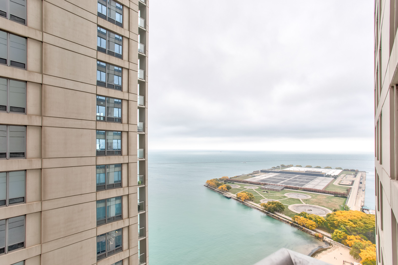 600 N Lake Shore Drive Unit: 3210