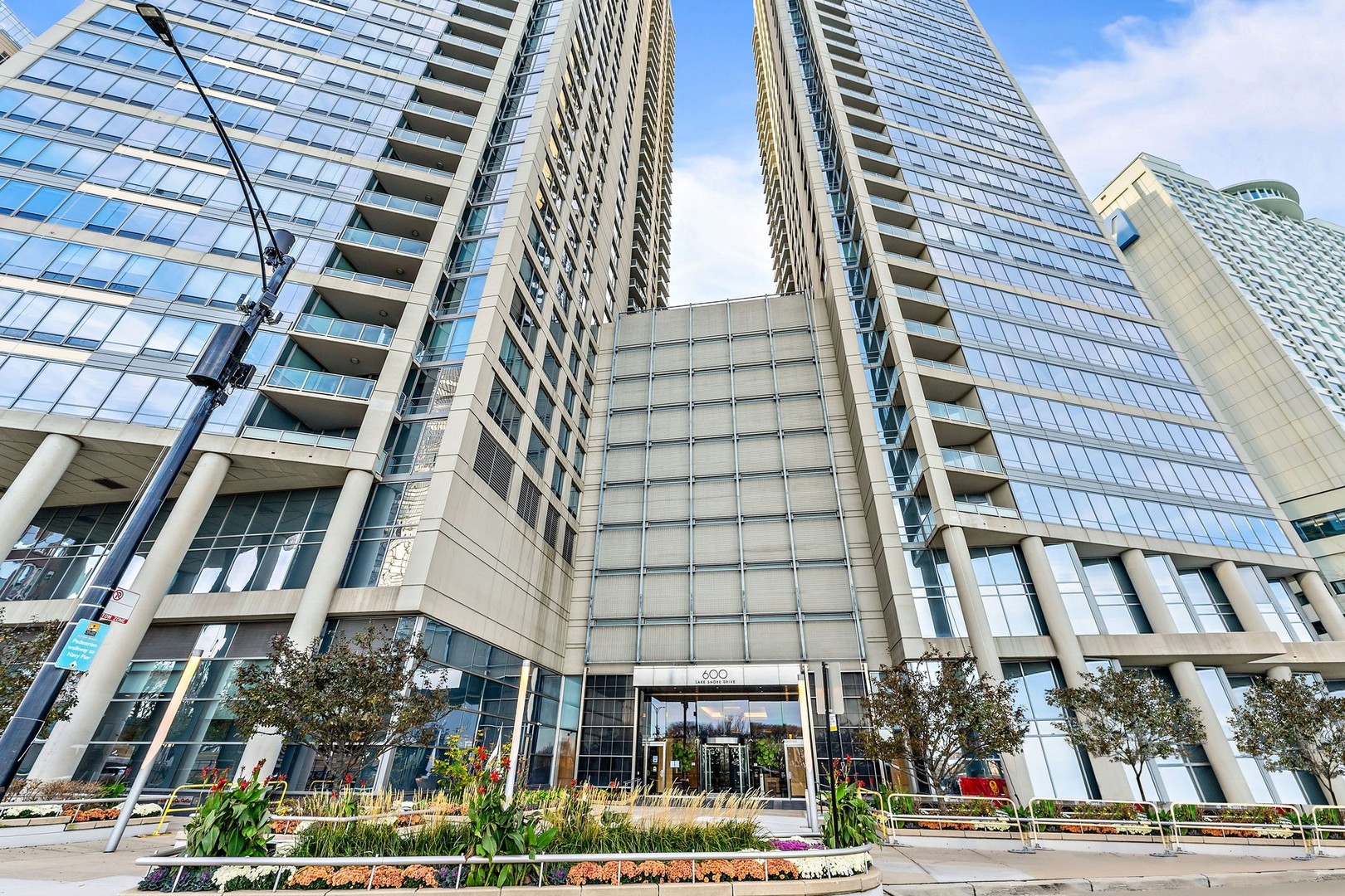 600 N LAKE SHORE Drive Unit: 1410