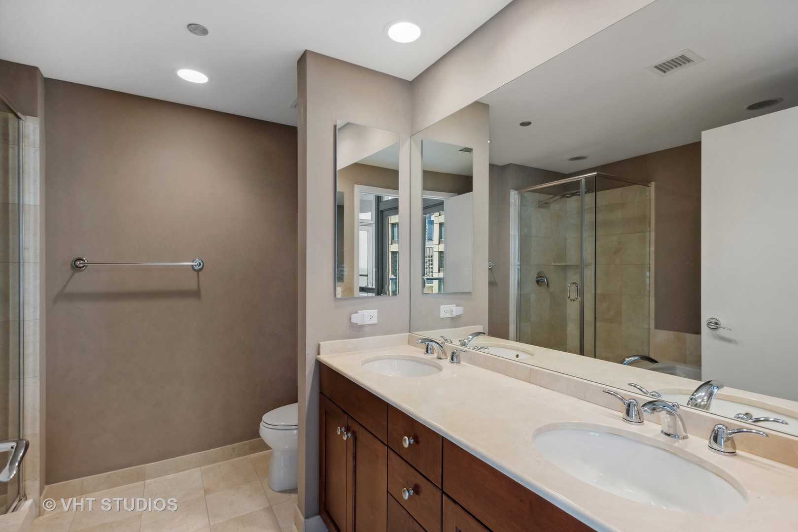 600 N LAKE SHORE Drive Unit: 1410
