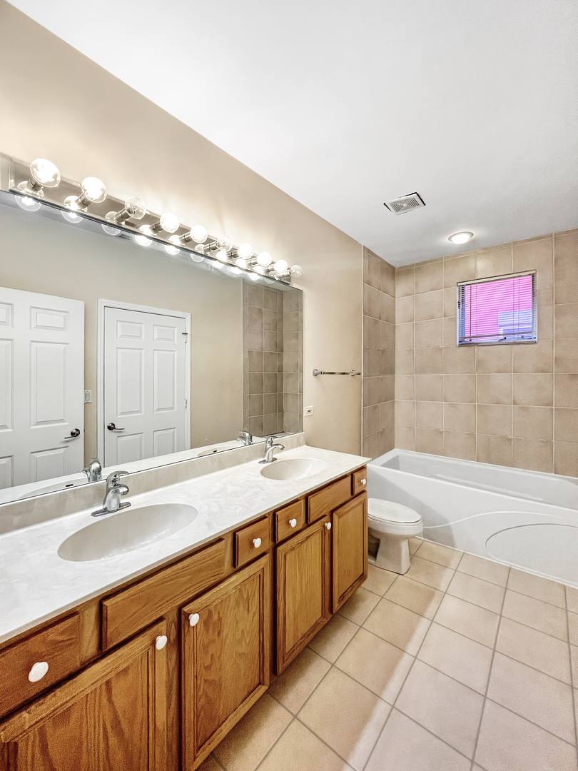808 W University Lane Unit: 2A