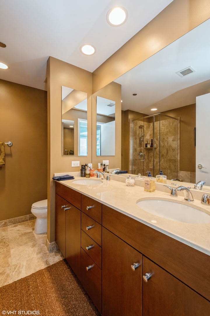 600 N LAKE SHORE Drive Unit: 3310