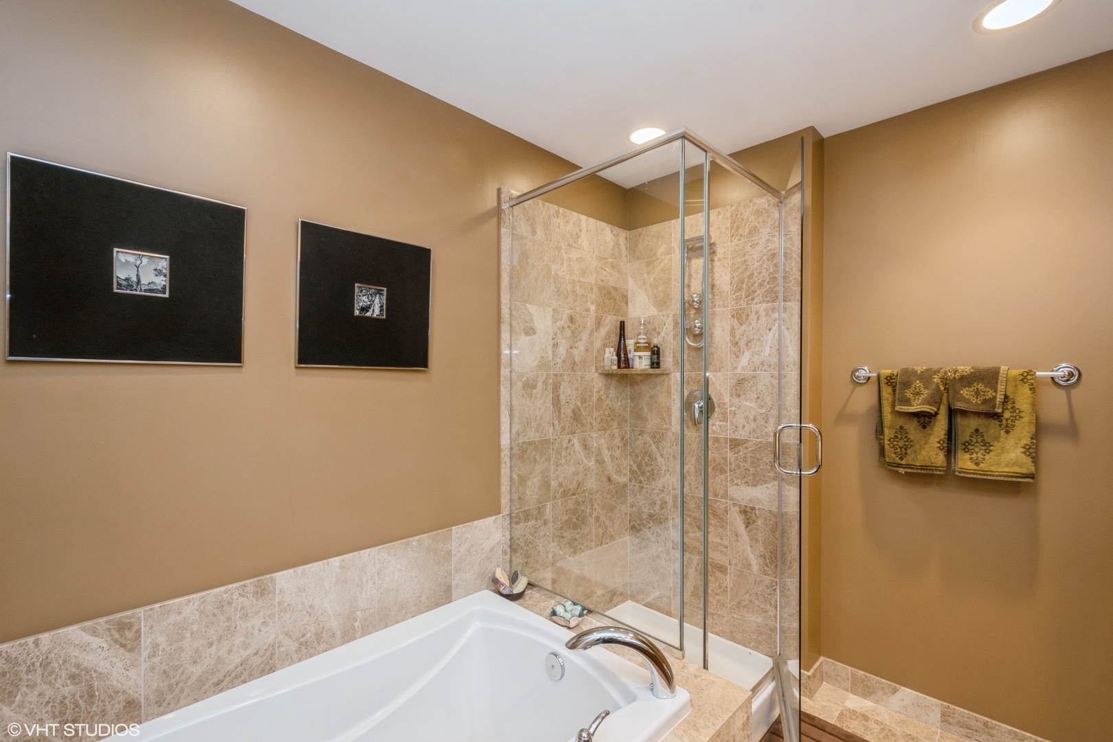 600 N LAKE SHORE Drive Unit: 3310