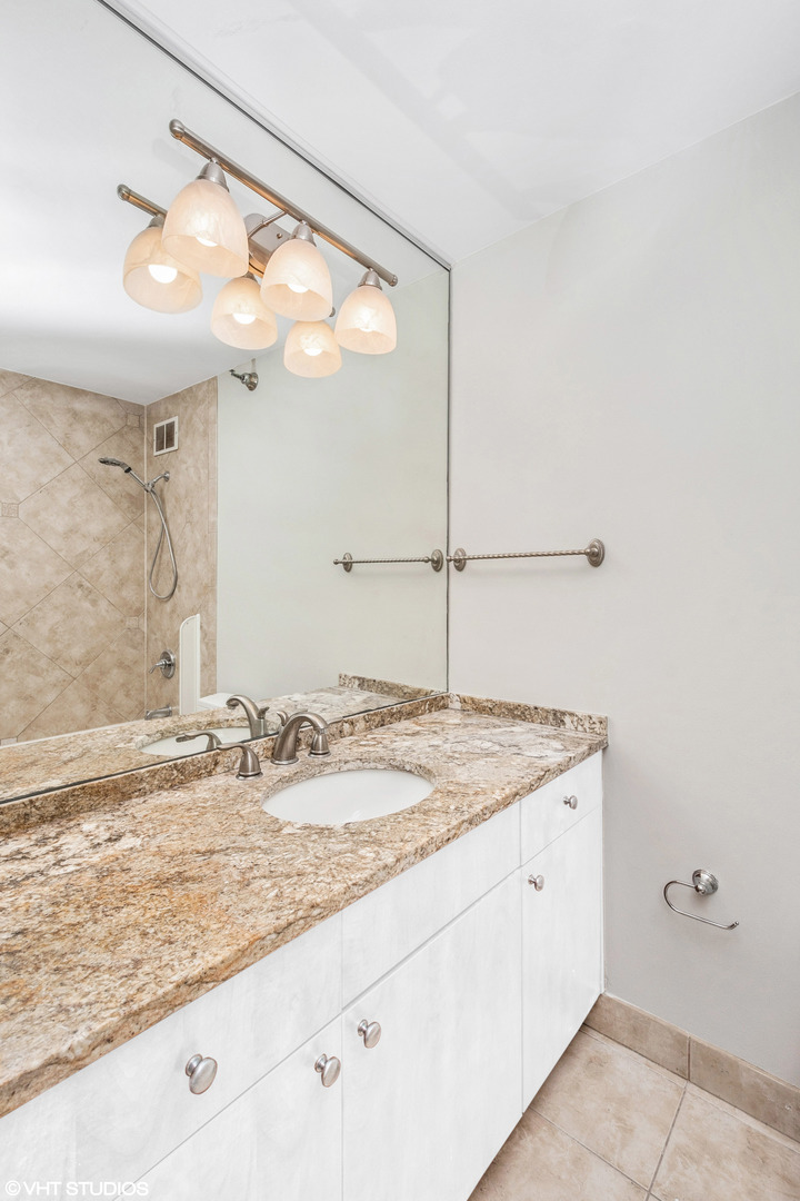 474 N Lake Shore Drive Unit: 5006