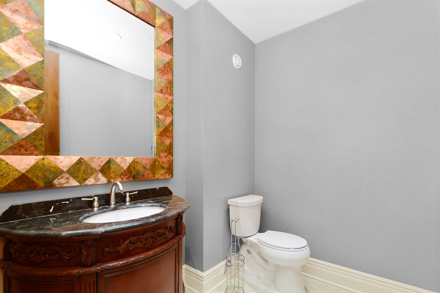 211 E Ohio Street Unit: 2907