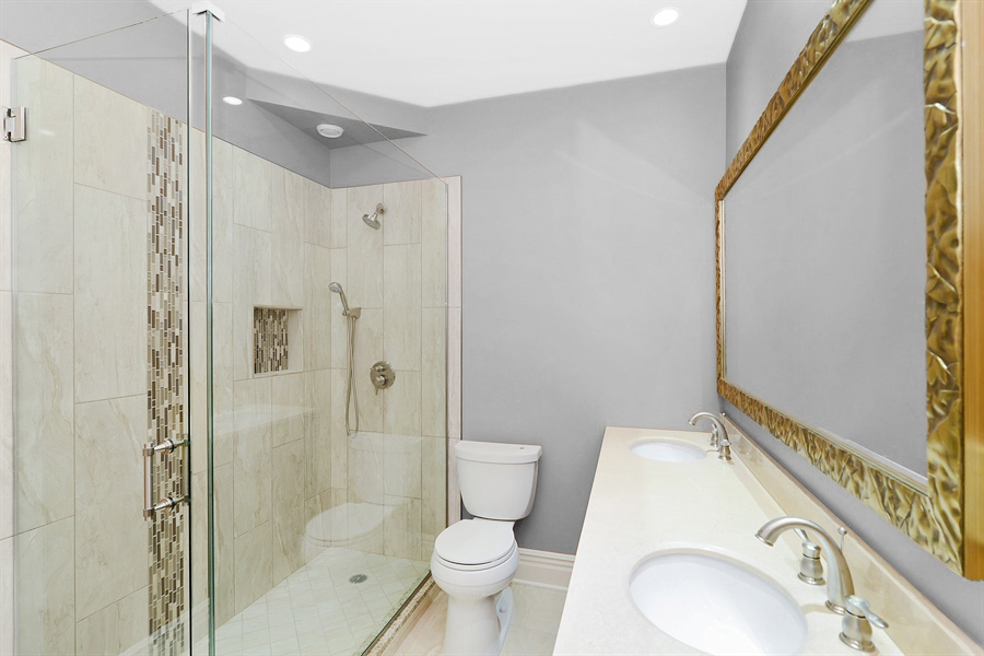 211 E Ohio Street Unit: 2907