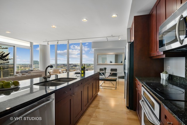737 W WASHINGTON Boulevard Unit: 2508