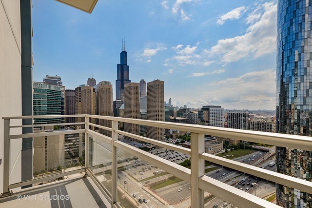 737 W WASHINGTON Boulevard Unit: 2508