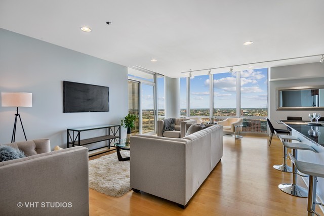 737 W WASHINGTON Boulevard Unit: 2508