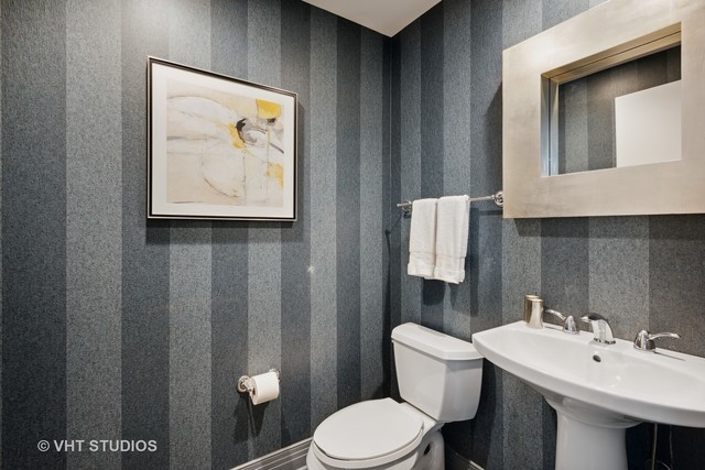 600 N LAKE SHORE Drive Unit: 2910